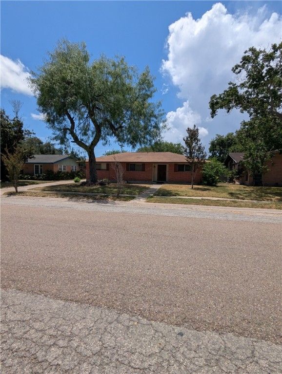 4017 Tripoli Dr, Corpus Christi, TX 78411
