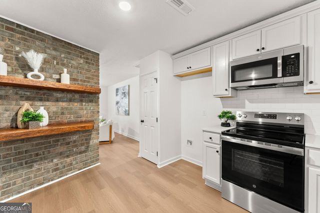 7 Dry Pond Drive, Clayton, GA 30525