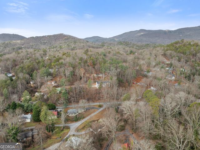 7 Dry Pond Drive, Clayton, GA 30525