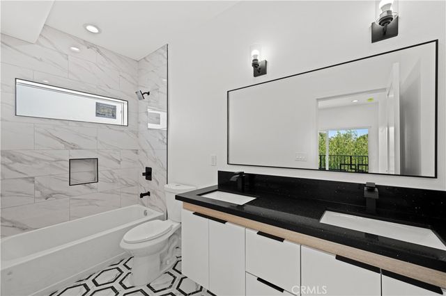 644 N Boyle, Los Angeles, CA 90033