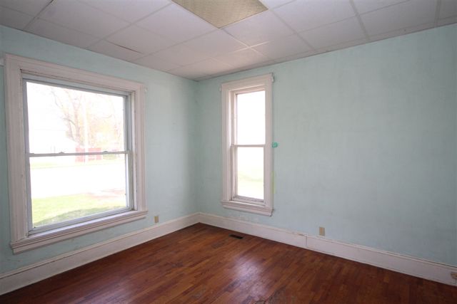 304 E Prairie Street, Vicksburg, MI 49097