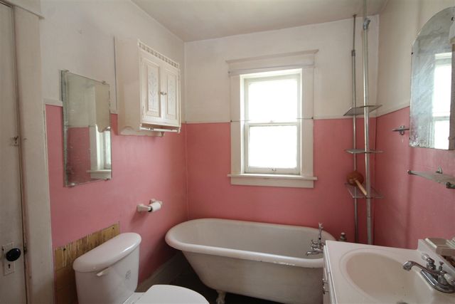 304 E Prairie Street, Vicksburg, MI 49097