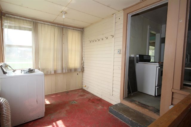 304 E Prairie Street, Vicksburg, MI 49097