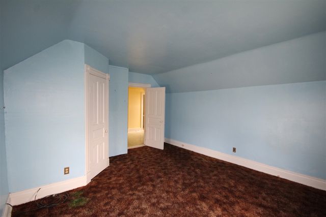 304 E Prairie Street, Vicksburg, MI 49097