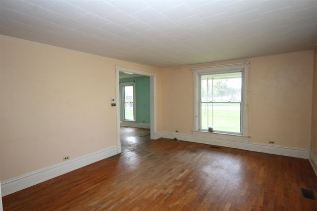 304 E Prairie Street, Vicksburg, MI 49097