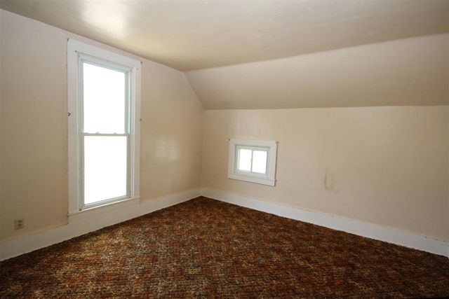 304 E Prairie Street, Vicksburg, MI 49097