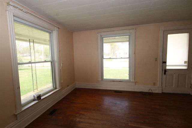 304 E Prairie Street, Vicksburg, MI 49097