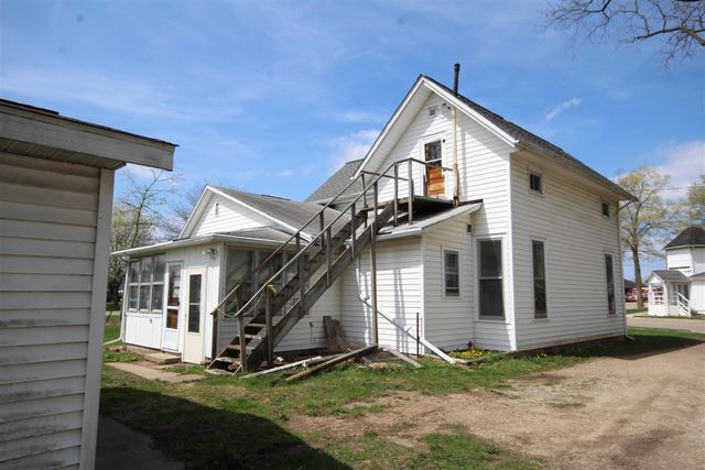 304 E Prairie Street, Vicksburg, MI 49097