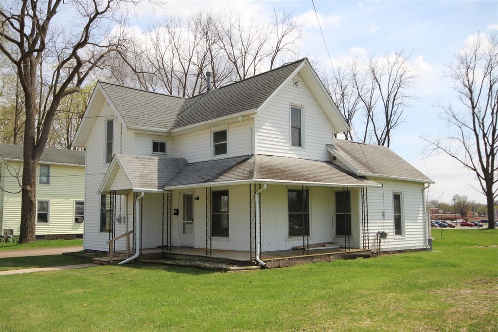 304 E Prairie Street, Vicksburg, MI 49097