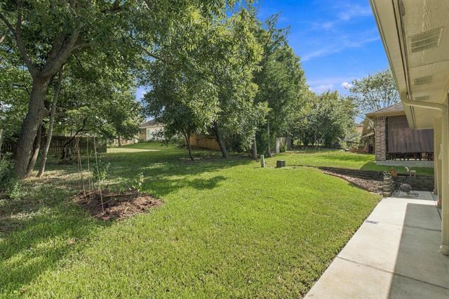 117 Harbour Town Circle, Montgomery, TX 77356