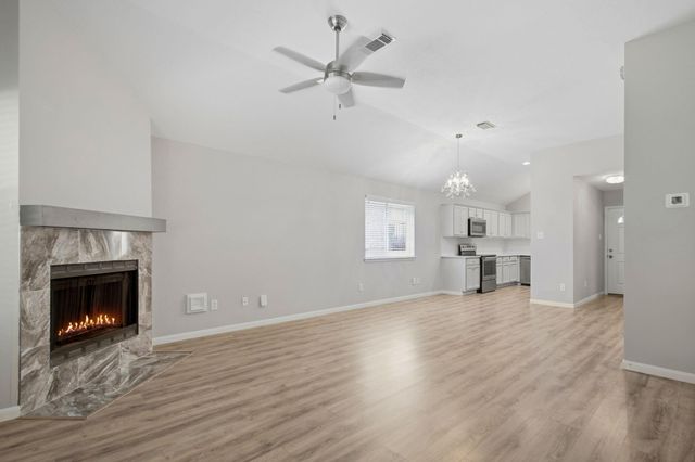 117 Harbour Town Circle, Montgomery, TX 77356