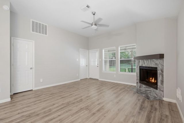 117 Harbour Town Circle, Montgomery, TX 77356