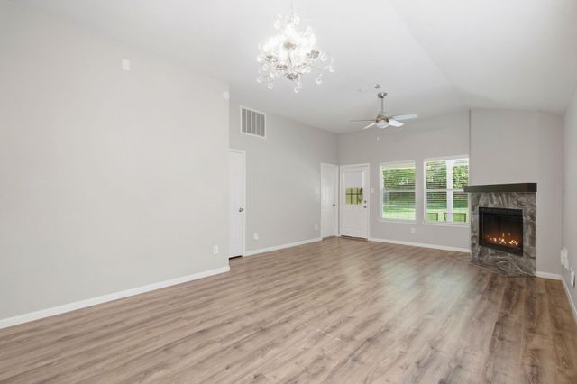 117 Harbour Town Circle, Montgomery, TX 77356