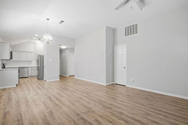 117 Harbour Town Circle, Montgomery, TX 77356