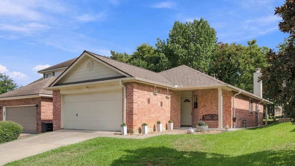 117 Harbour Town Circle, Montgomery, TX 77356