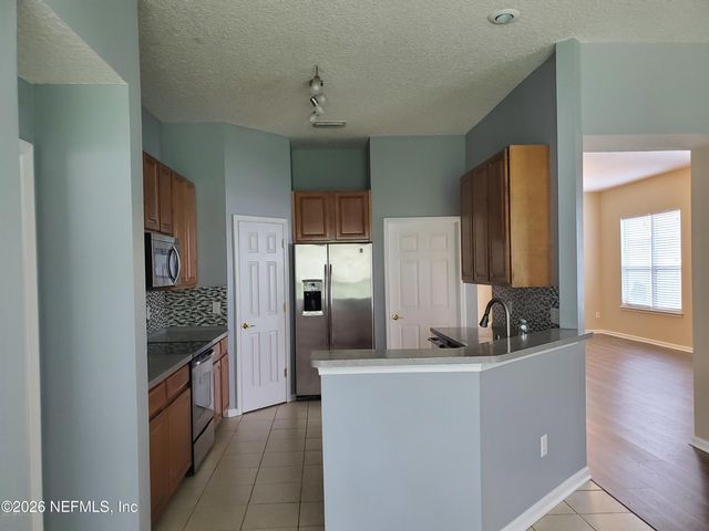 1042 BRIARCREEK Road, Jacksonville, FL 32225