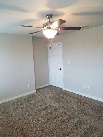 166 Lakeview CT, Kyle, TX 78640