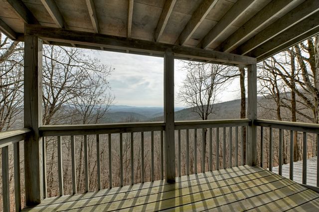 1186 Walnut Ridge, Ellijay, GA 30536