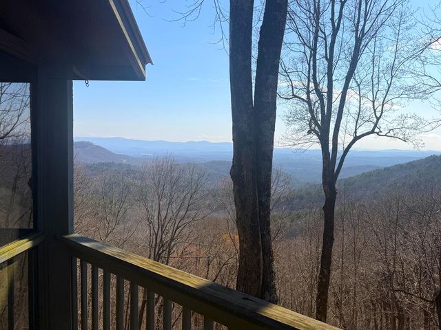 1186 Walnut Ridge, Ellijay, GA 30536