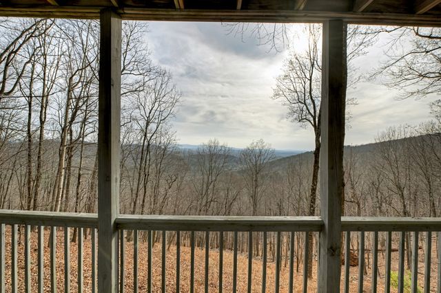 1186 Walnut Ridge, Ellijay, GA 30536