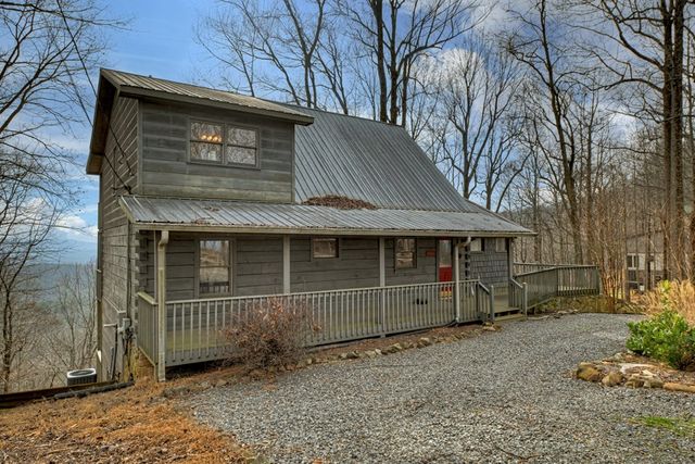 1186 Walnut Ridge, Ellijay, GA 30536