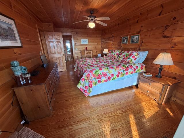 1186 Walnut Ridge, Ellijay, GA 30536