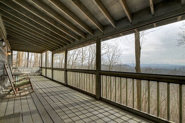 1186 Walnut Ridge, Ellijay, GA 30536