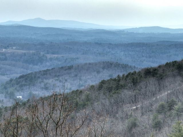 1186 Walnut Ridge, Ellijay, GA 30536