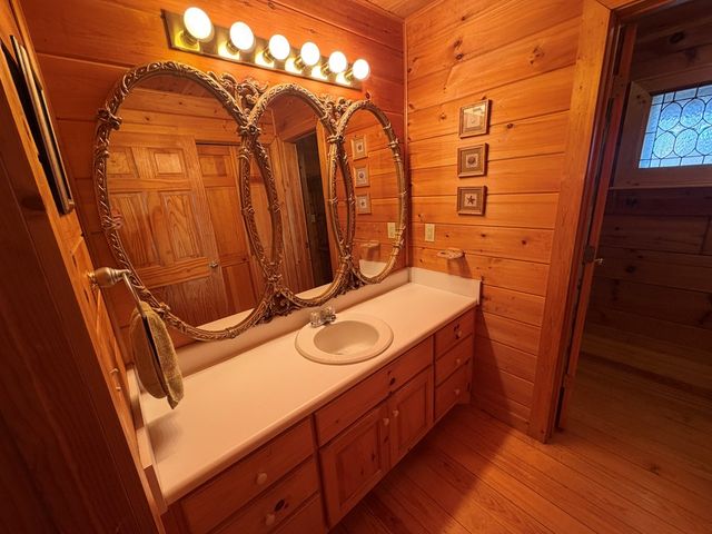 1186 Walnut Ridge, Ellijay, GA 30536