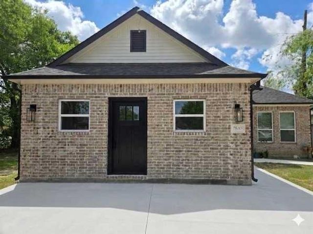 7830 Woodlyn Road B, Houston, TX 77028