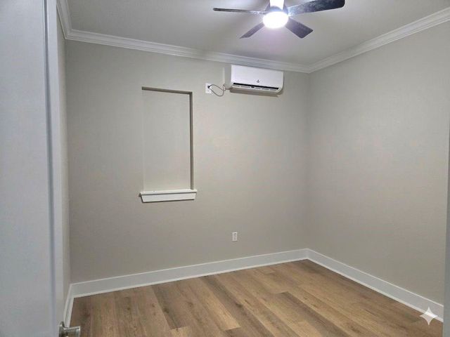 7830 Woodlyn Road B, Houston, TX 77028