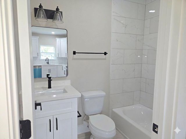 7830 Woodlyn Road B, Houston, TX 77028