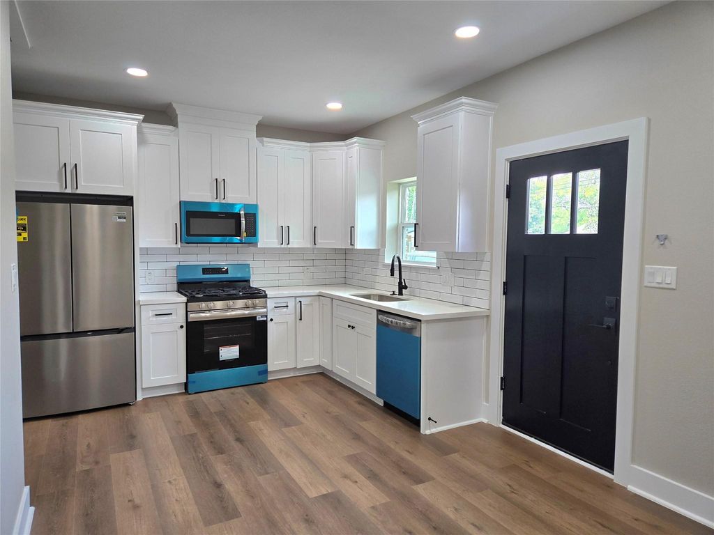 7830 Woodlyn Road B, Houston, TX 77028