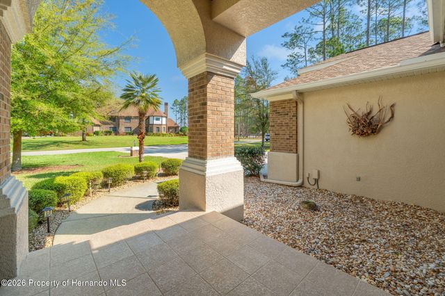 10260 Waters Edge Court, Weeki Wachee, FL 34613