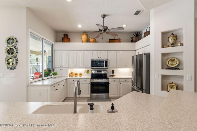 10260 Waters Edge Court, Weeki Wachee, FL 34613