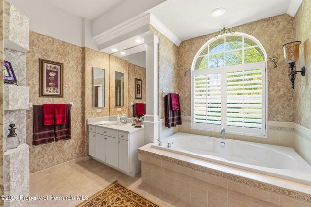 10260 Waters Edge Court, Weeki Wachee, FL 34613