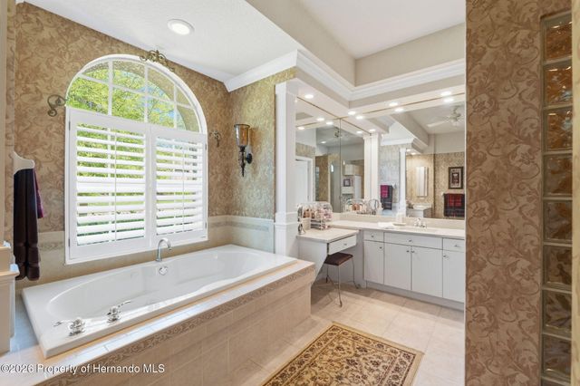 10260 Waters Edge Court, Weeki Wachee, FL 34613