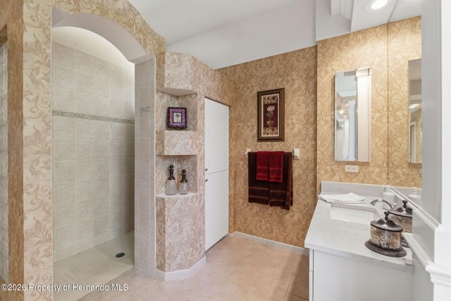 10260 Waters Edge Court, Weeki Wachee, FL 34613