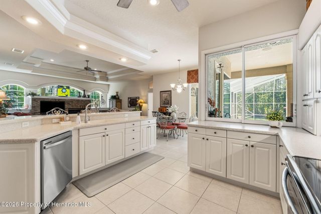 10260 Waters Edge Court, Weeki Wachee, FL 34613