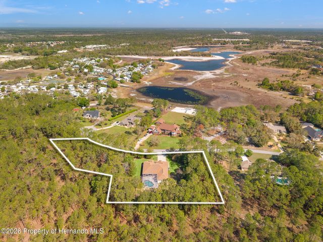 10260 Waters Edge Court, Weeki Wachee, FL 34613