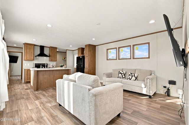 742 Canfield Drive, Horizon City, TX 79928