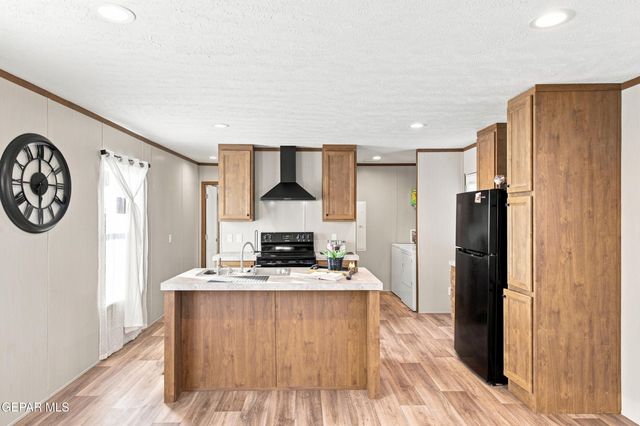 742 Canfield Drive, Horizon City, TX 79928