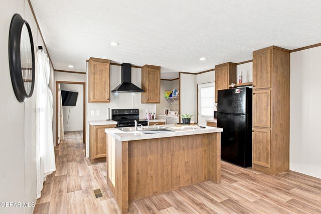 742 Canfield Drive, Horizon City, TX 79928