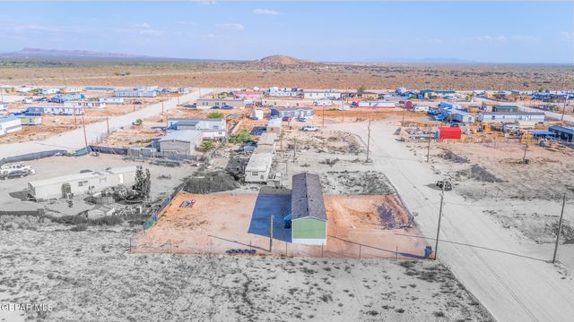 742 Canfield Drive, Horizon City, TX 79928