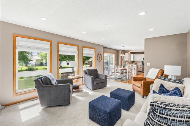 6317 NW 97th Street, Johnston, IA 50131