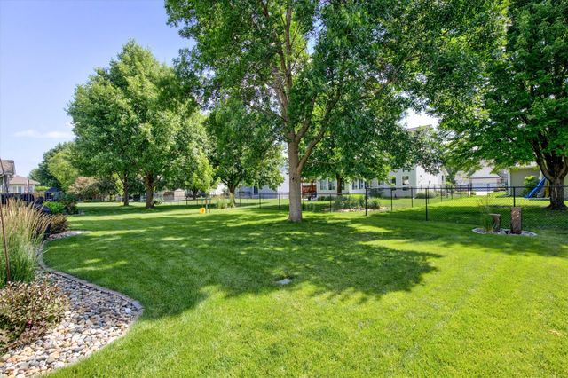 6317 NW 97th Street, Johnston, IA 50131