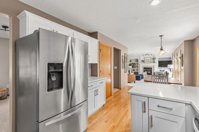 6317 NW 97th Street, Johnston, IA 50131