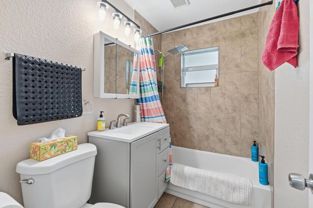 1815 S 30th Street, Fort Pierce, FL 34947