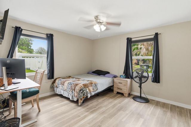 1815 S 30th Street, Fort Pierce, FL 34947