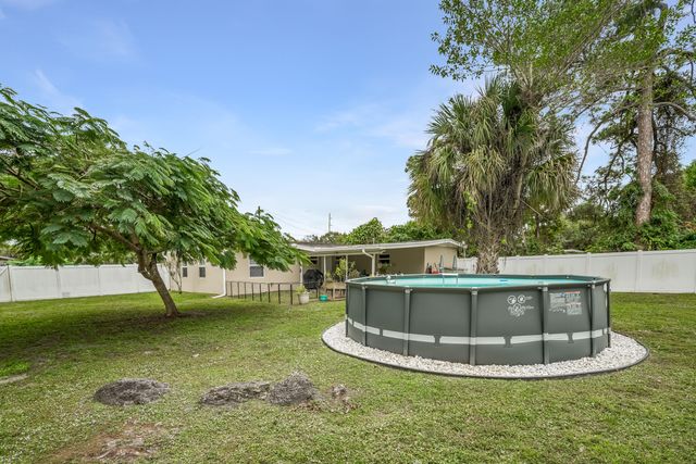 1815 S 30th Street, Fort Pierce, FL 34947